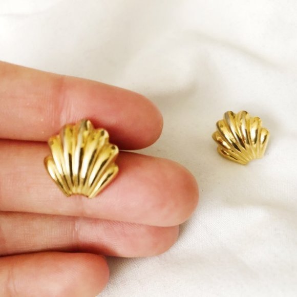 Monet Gold Tone Shell Stud Post Earrings - Picture 2 of 3